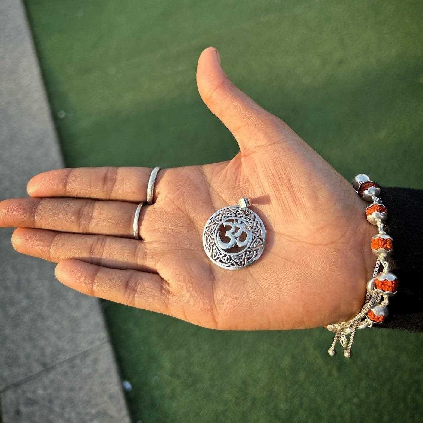 Silver Box Original 925 Infinite Circle OM Pendant - Silver Box Original