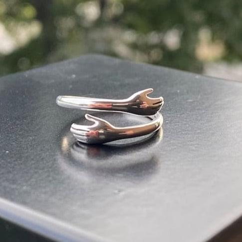 Silver Box Original Silver Hug Ring - Silver Box Original
