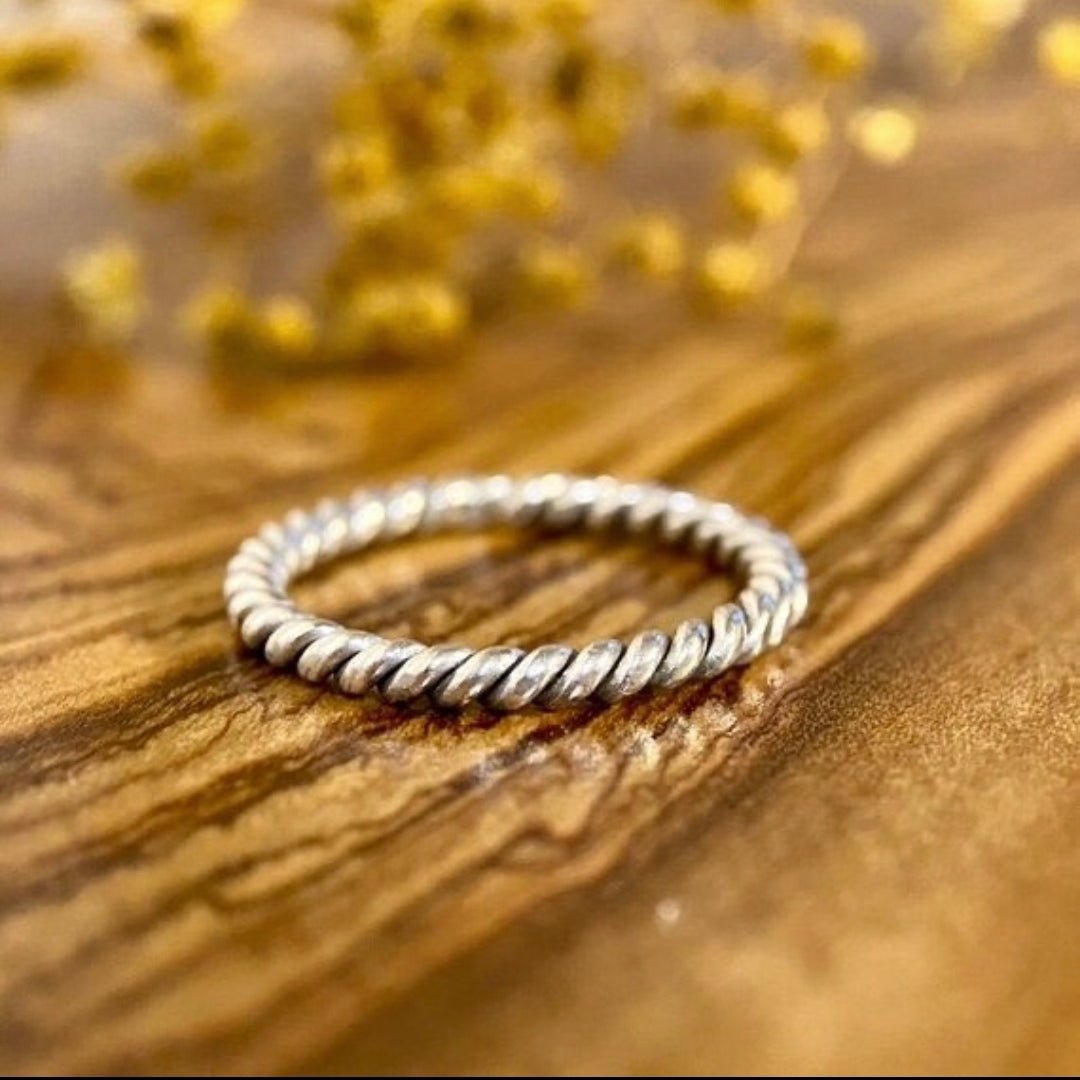 Whirlwind of Elegance: 925 Silver Spiral Rings - Silver Box Original